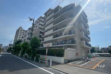 メゾン小豆沢公園の外観（北東側から）