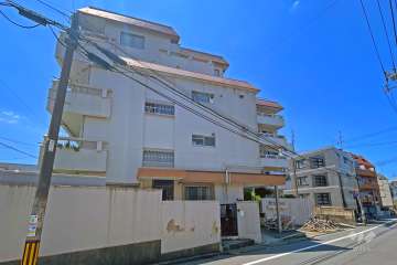 愛マンションの外観（南東側から）