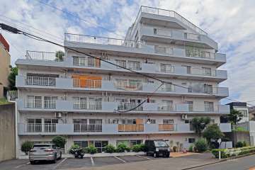 マンション東武練馬の外観（北西側から）