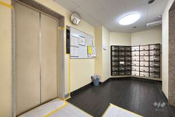 エレベーターと共用ポスト