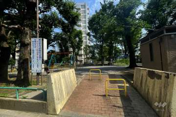 敷地に隣接した『東原公園』