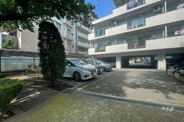 敷地内駐車場（屋外平面式、屋内平面式）