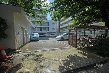 敷地内駐車場（屋外平面式、屋内平面式）