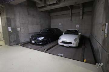 敷地内駐車場（屋内機械式）