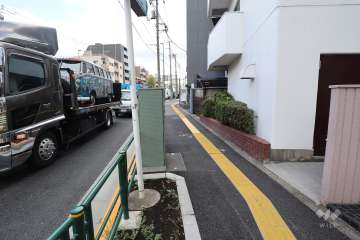 敷地北西側の前面道路