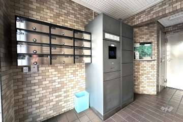 宅配ボックスと共用ポスト