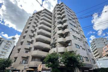 サンライズ大山マンションの外観（東側から）