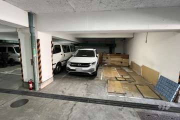 敷地内駐車場（屋内平面式）