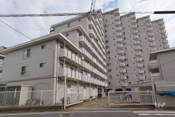 第一上板橋サンライトマンションAH棟の外観（南西側から）　　