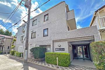 板橋本町パークホームズの外観（東側から）