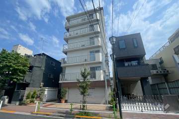 群峰小豆沢グレースマンションの外観（北西側から）