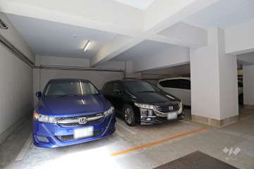 敷地内駐車場（屋内平面式）