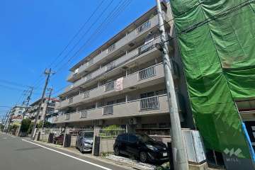 サンライフ新高島平の外観（南東側から）