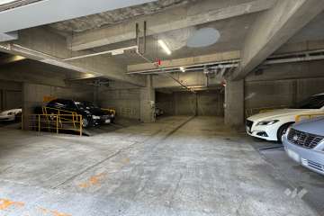 敷地内駐車場（屋内機械式）