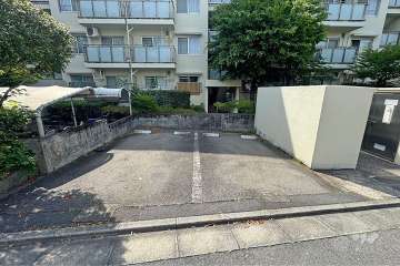 敷地内駐車場（屋外平面式）