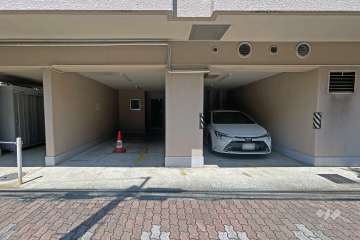 敷地内駐車場（屋内平面式）