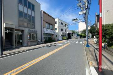 敷地南側の前面道路