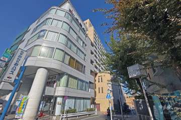 成増アクト1の外観（北側から）