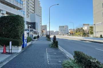 敷地北西側の前面道路　