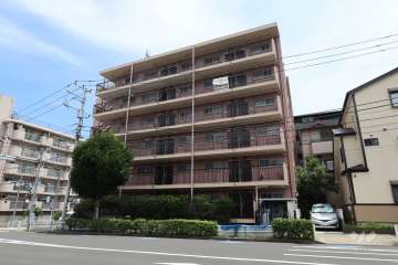 三田高島平第二コーポの外観（南西側から）