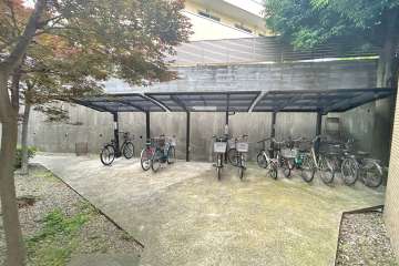 駐輪場（屋根付き）