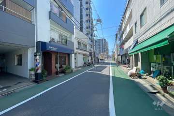 敷地北東側の前面道路　