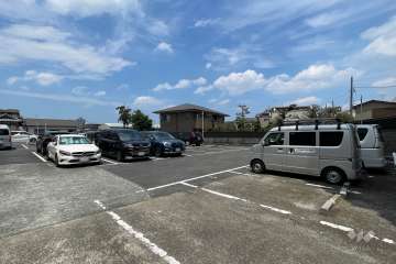 敷地内駐車場（屋外平面式）