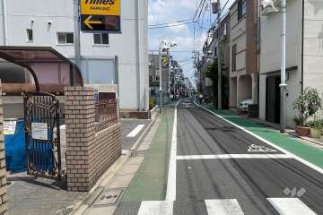 敷地南側の前面道路　