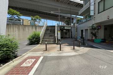 敷地北西側の前面道路　