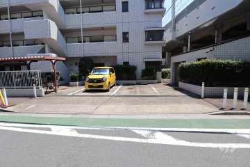 敷地内駐車場（屋外平面式）