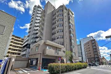 大山サンハイツの外観（北西側から）