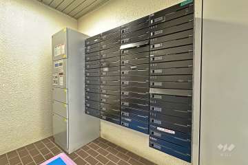 宅配ボックスと共用ポスト