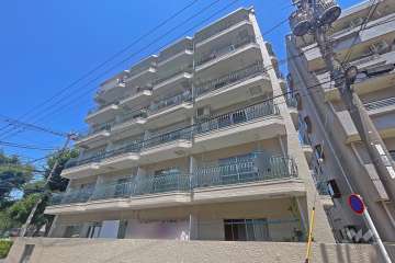 集成第2マンションの外観（南西側から）