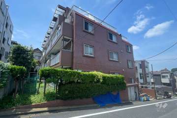 キャニオンマンション東武練馬の外観（東側から）