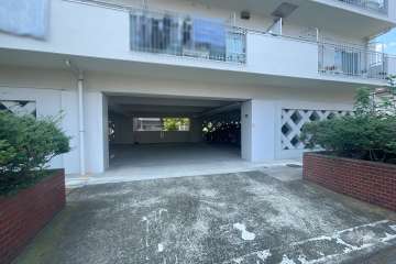 敷地内駐車場（屋内平面式）