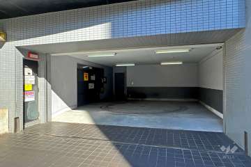 敷地内駐車場（屋内機械式）