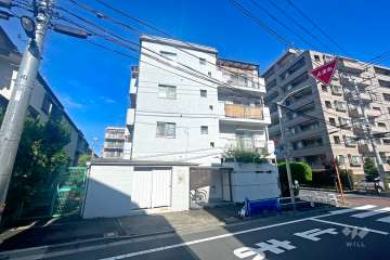 三田小茂根コーポの外観（東南側から）