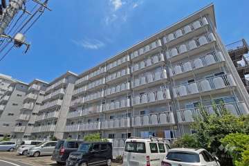 第一上板橋サンライトマンションＢ棟の外観（南東側から）