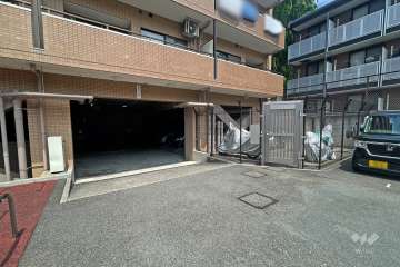 駐車場の出入り口・敷地内駐車場（屋外平面式、屋内機械式）