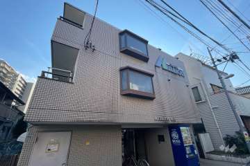 マリオン板橋の外観（南東側から）　