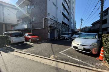 敷地内駐車場（屋外平面式）
