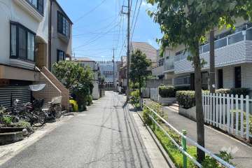 敷地南東側の前面道路　　