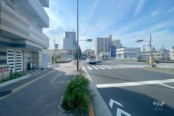 敷地北東側の前面道路
