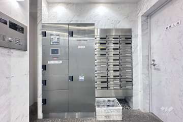 宅配ボックスと共用ポスト