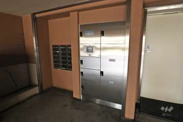 宅配ボックスと共用ポスト