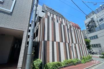 アクサス板橋区役所前の外観（南西側から）