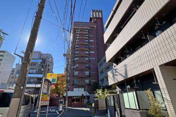 三栄ドメールの外観（北東側から）