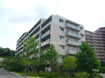 花咲く丘の街F棟の外観（北東側から）