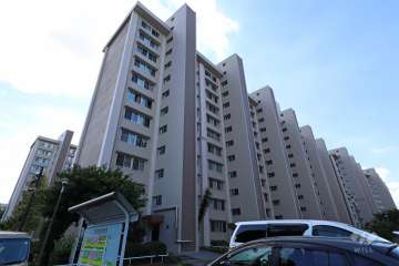 高島平団地3-11-3号棟の外観（北東側から）