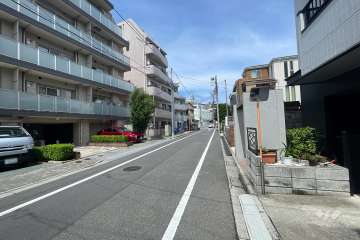 敷地北側の前面道路　